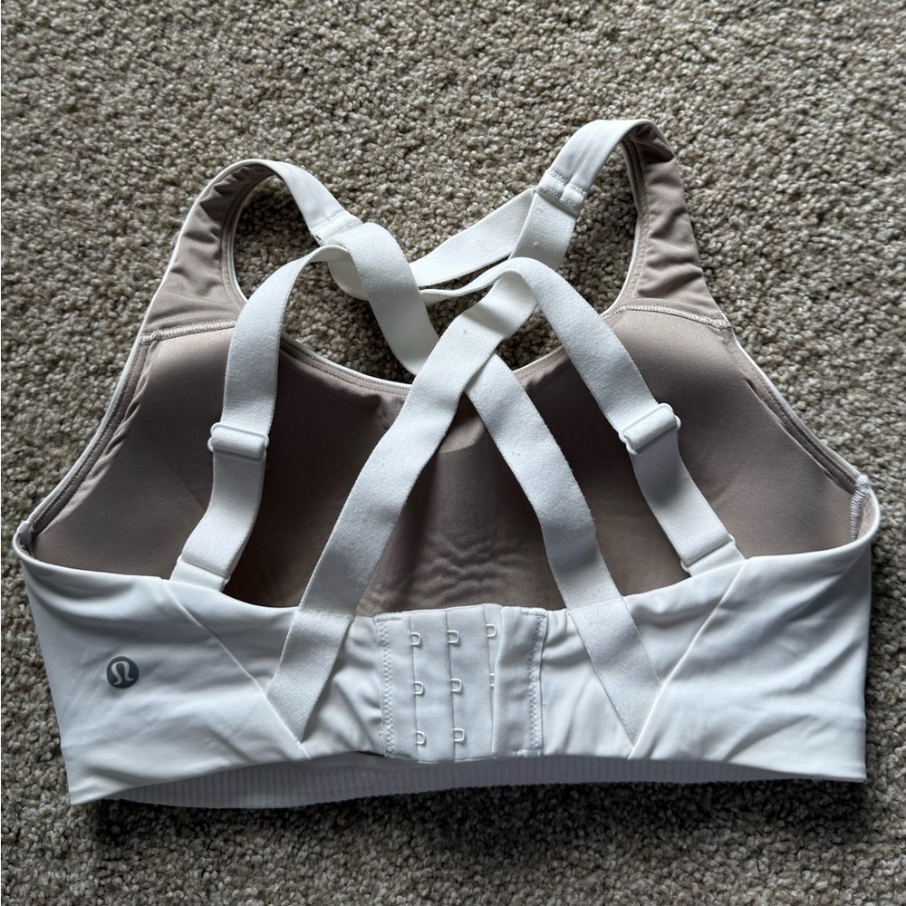 Lululemon energy bra high support in white - Picture 2 of 3
